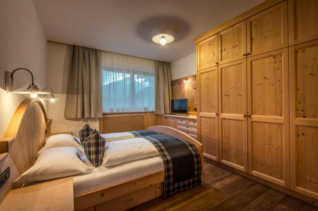 לה וילה Chalet Prades Dolomiti Lodges חדר תמונה